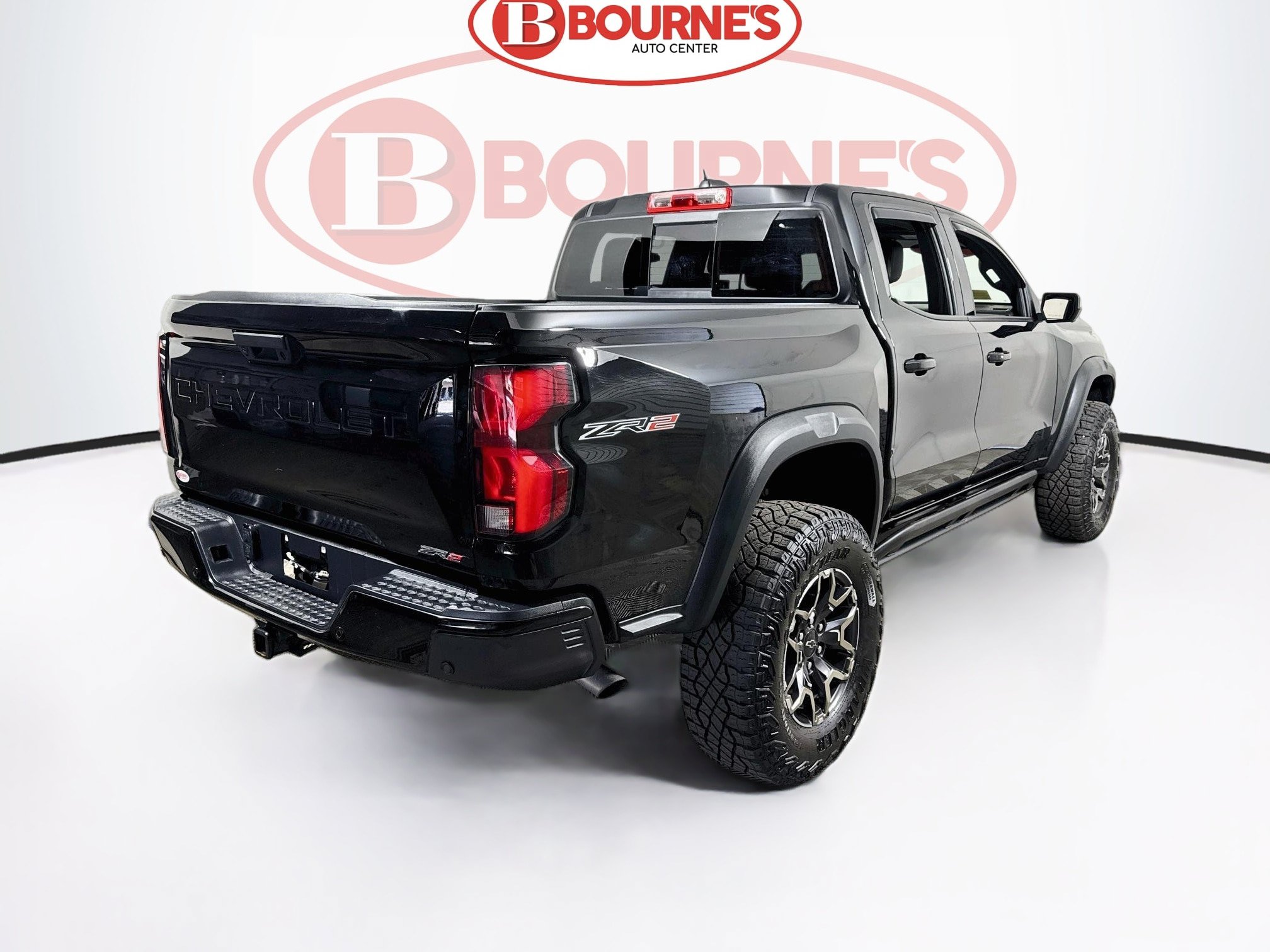 Used 2025 Chevrolet Colorado ZR2 w/ Technology Package AWD/4WD image 12