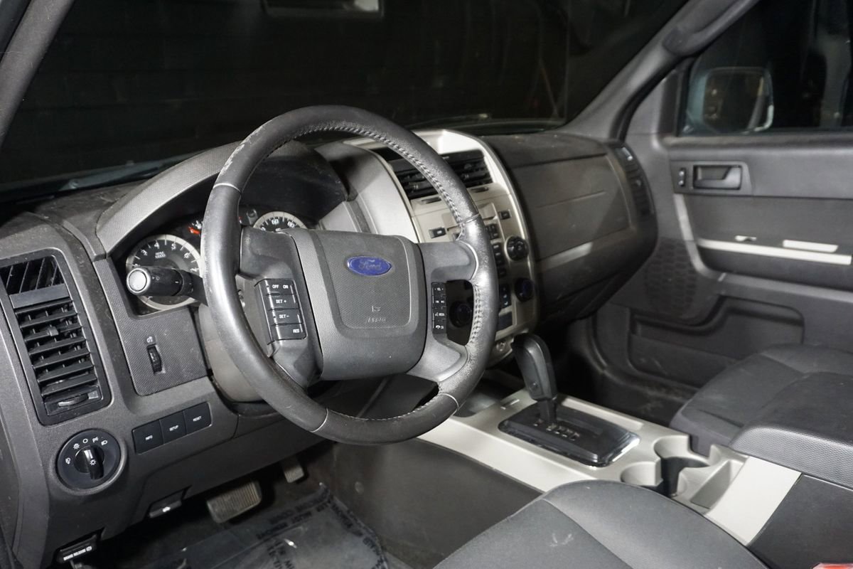 Used 2011 Ford Escape XLT w/ 202A Rapid Spec Order Code AWD/4WD image 11