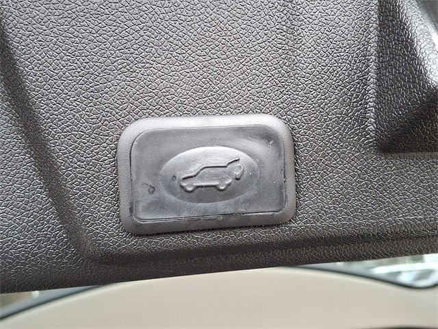 Used 2016 Chevrolet Traverse LT image 25