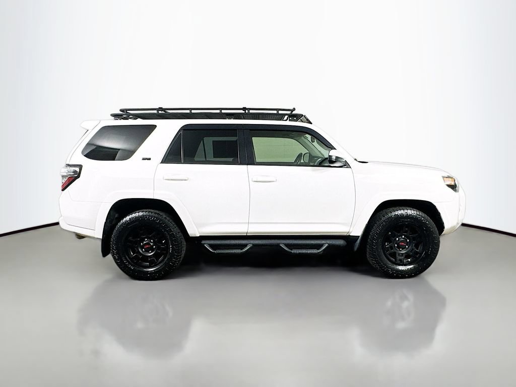 Used 2020 Toyota 4Runner SR5 AWD/4WD image 7