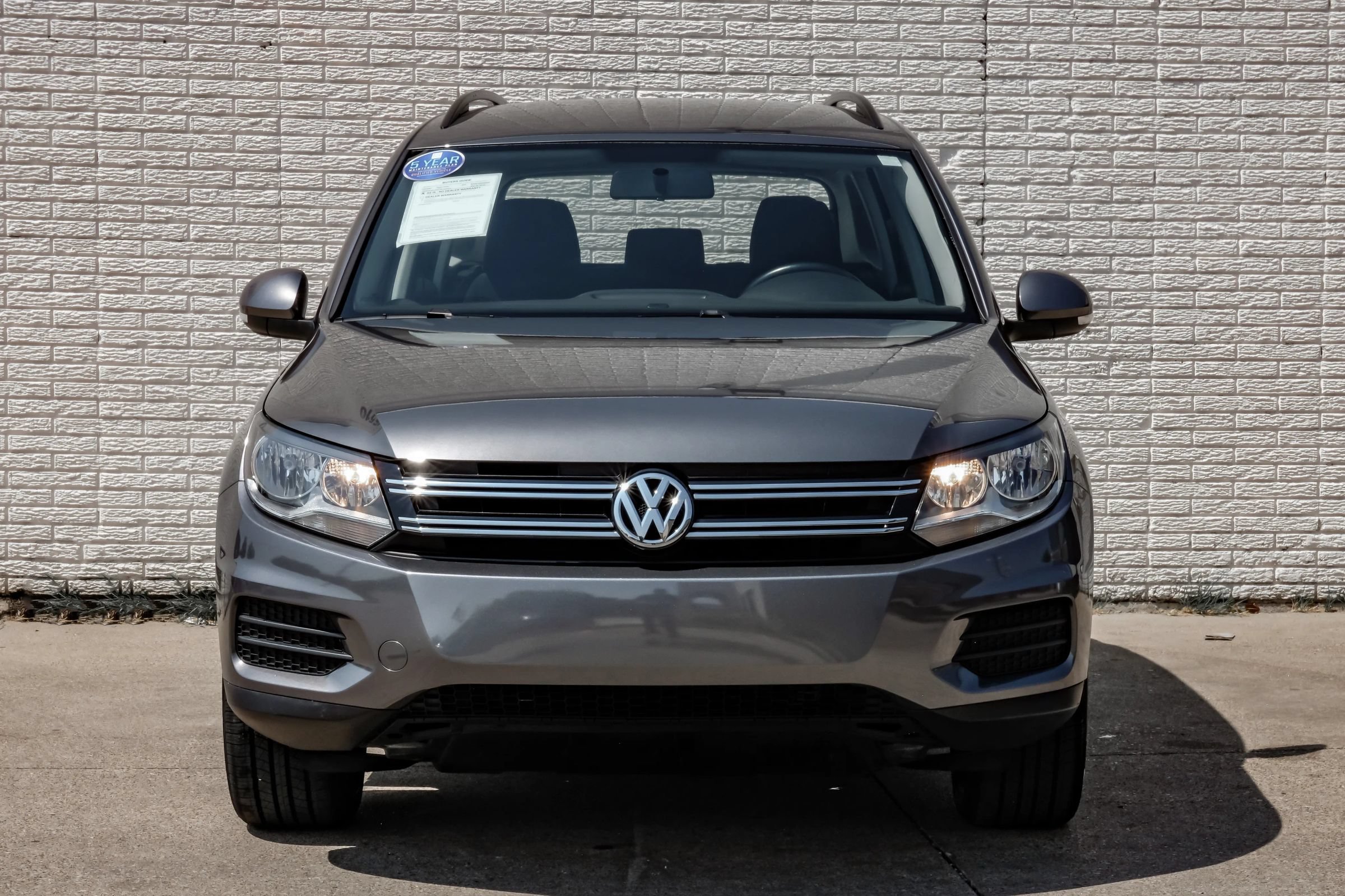Used 2018 Volkswagen Tiguan Limited w/ Premium Package FWD image 4