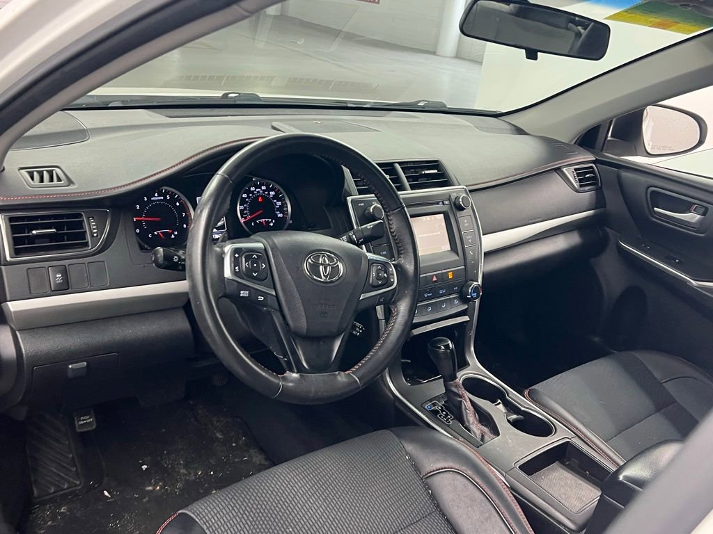 Used 2017 Toyota Camry SE FWD image 9