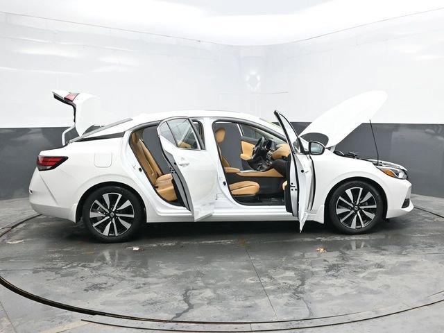 Used 2023 Nissan Sentra SV w/ SV Premium Package image 39