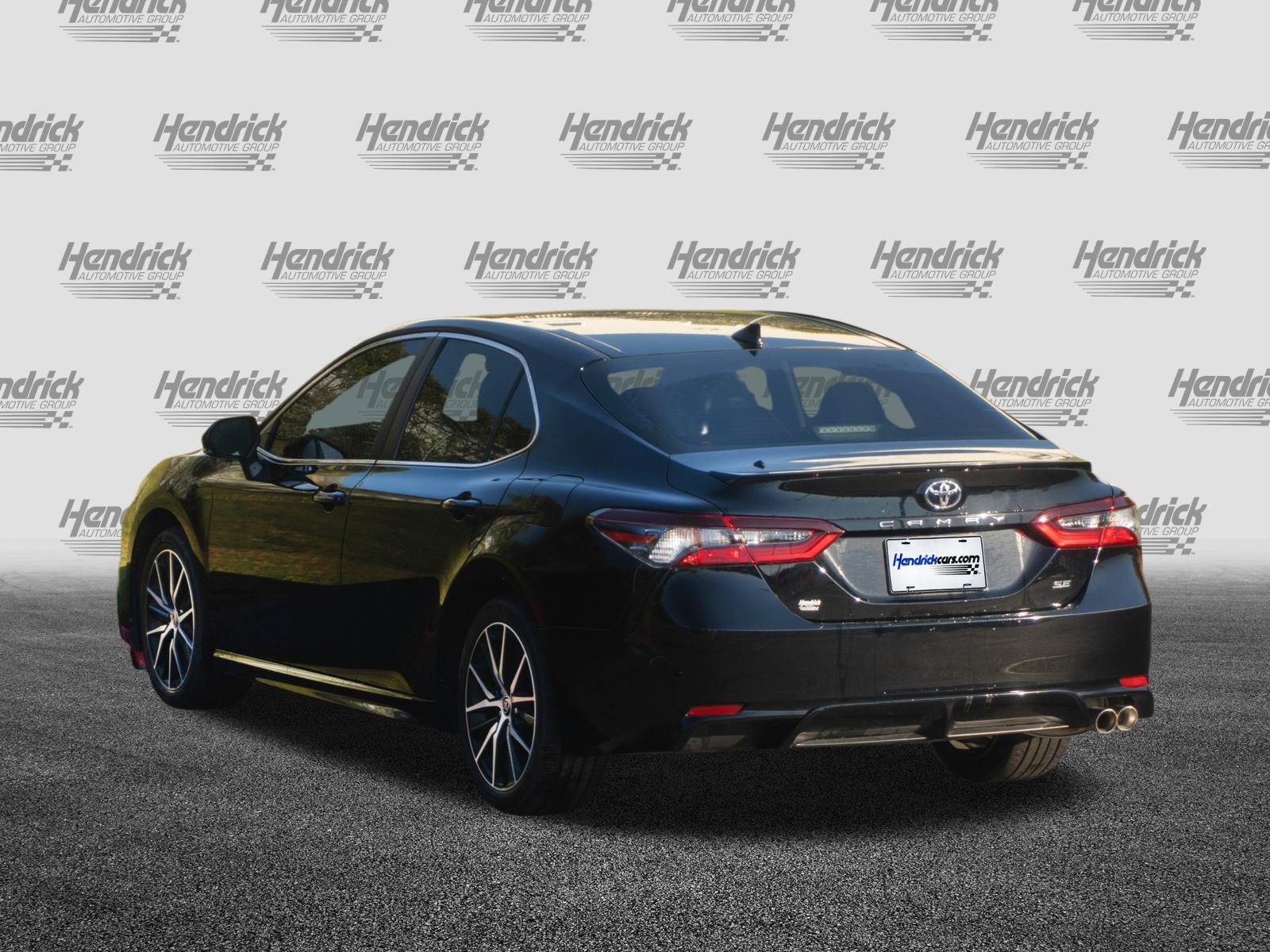 Used 2024 Toyota Camry SE FWD image 9