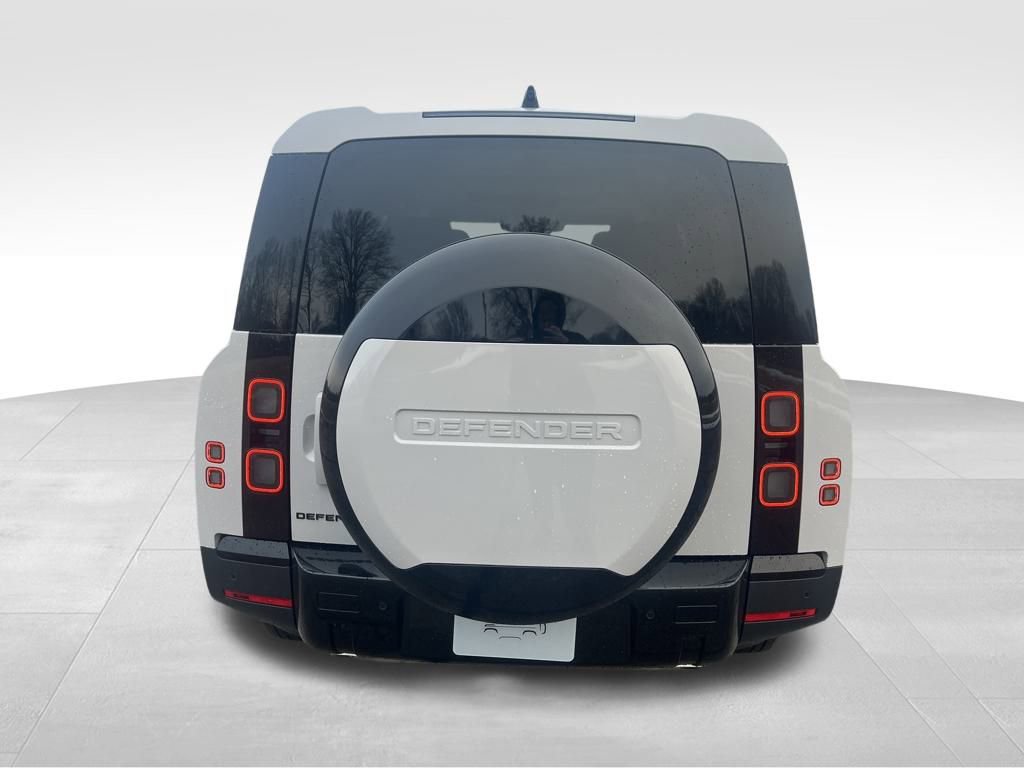 New 2026 Land Rover Defender 130 S image 4