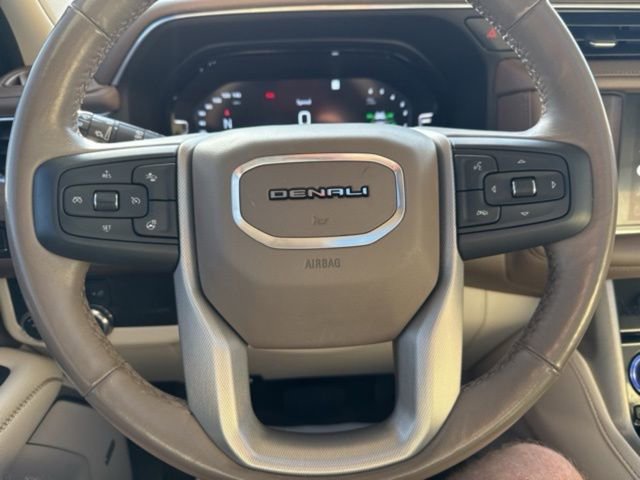 Used 2022 GMC Yukon XL Denali AWD/4WD image 42
