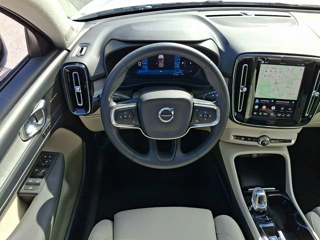 Certified 2024 Volvo XC40 B5 Plus w/ Protection Package Premier AWD/4WD image 12