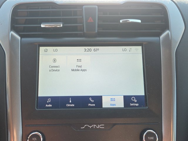 Used 2020 Ford Fusion SE FWD image 25