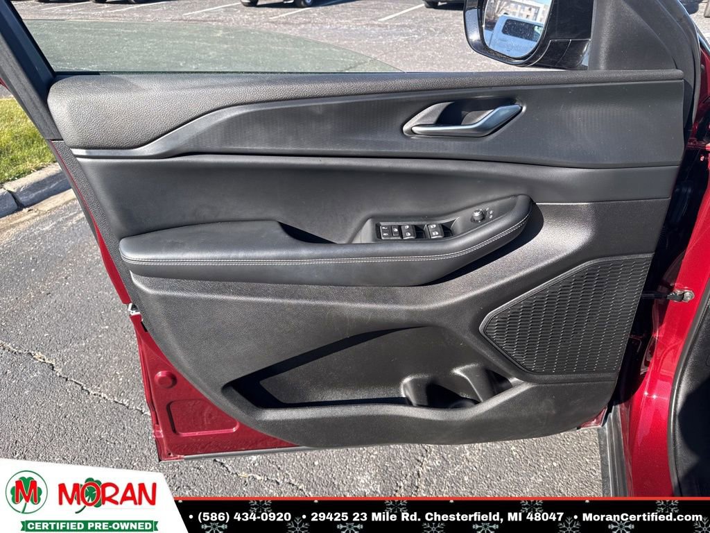 Used 2023 Jeep Grand Cherokee L Altitude image 9