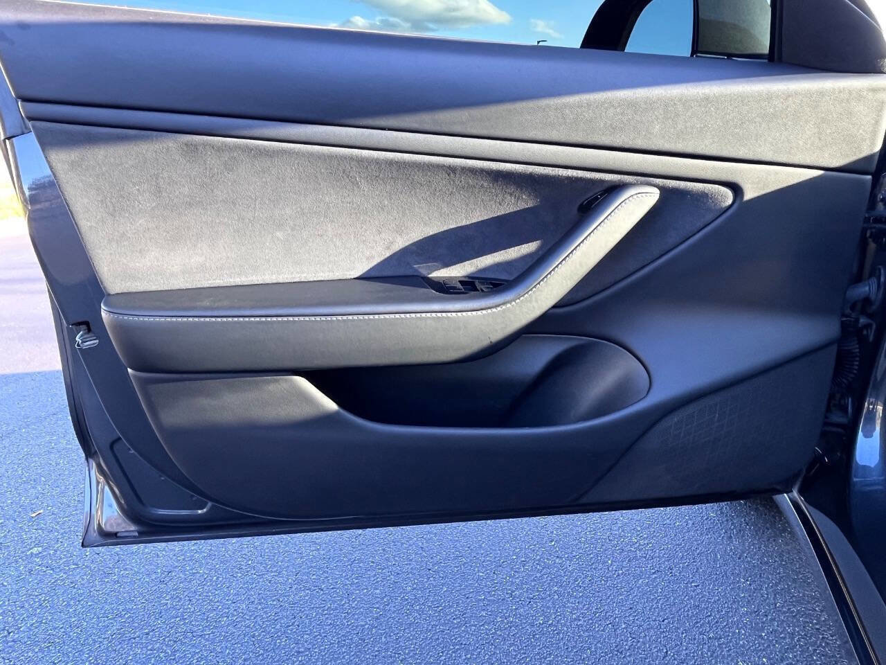 Used 2020 Tesla Model 3 Long Range image 31