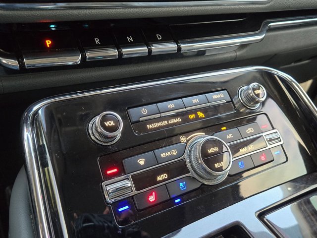 Used 2020 Lincoln Navigator Reserve image 14