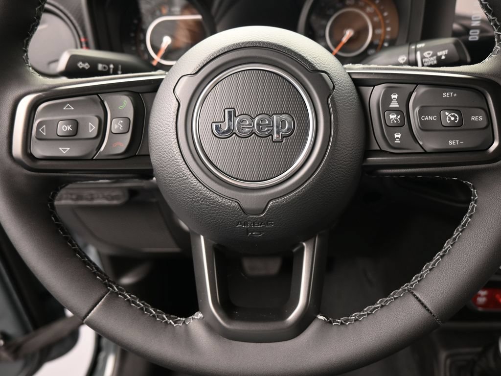 New 2026 Jeep Gladiator Rubicon w/ Steel Power Dome Hood Package AWD/4WD image 24