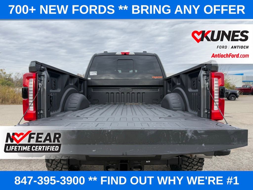 New 2026 Ford F250 Lariat w/ Black Appearance Package image 32