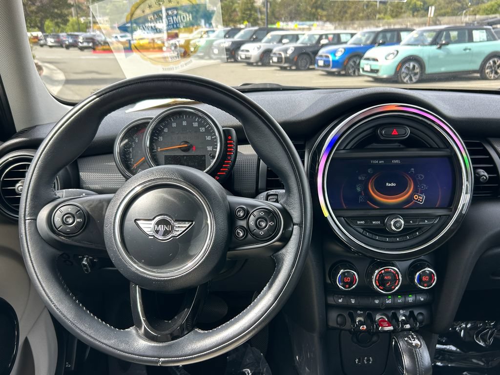 Used 2015 MINI Cooper 4-Door Hardtop FWD image 16