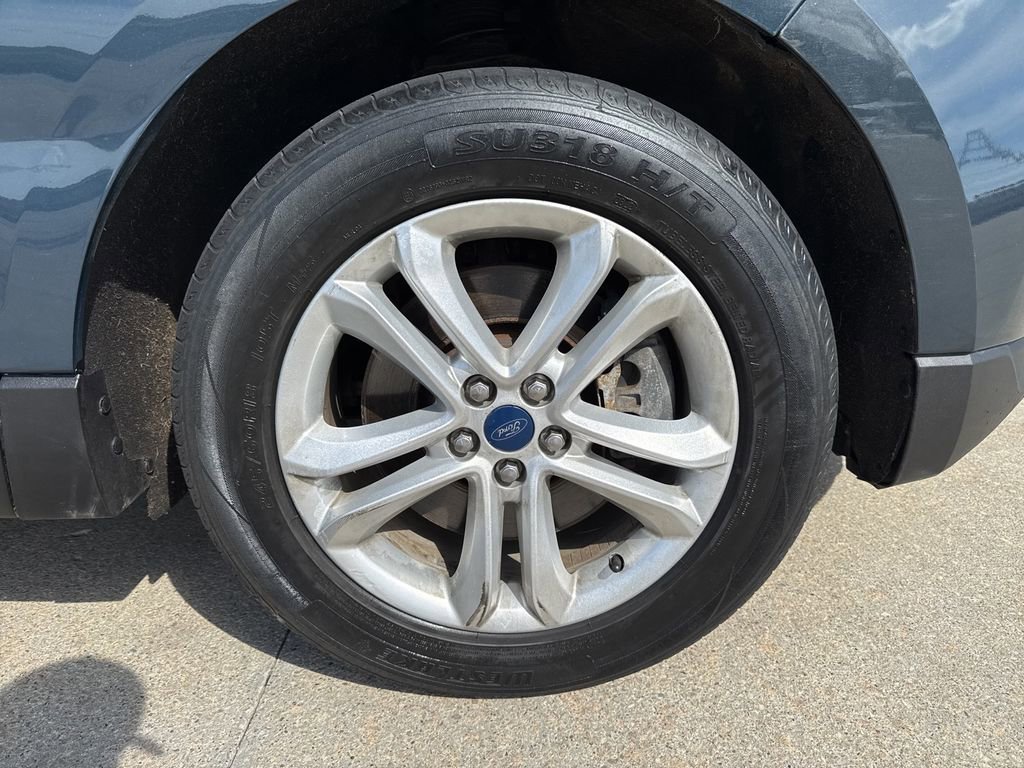 Used 2019 Ford Edge SEL w/ Equipment Group 201A AWD/4WD image 52