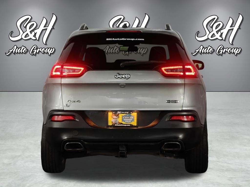 Used 2015 Jeep Cherokee Latitude w/ Cold Weather Group image 19