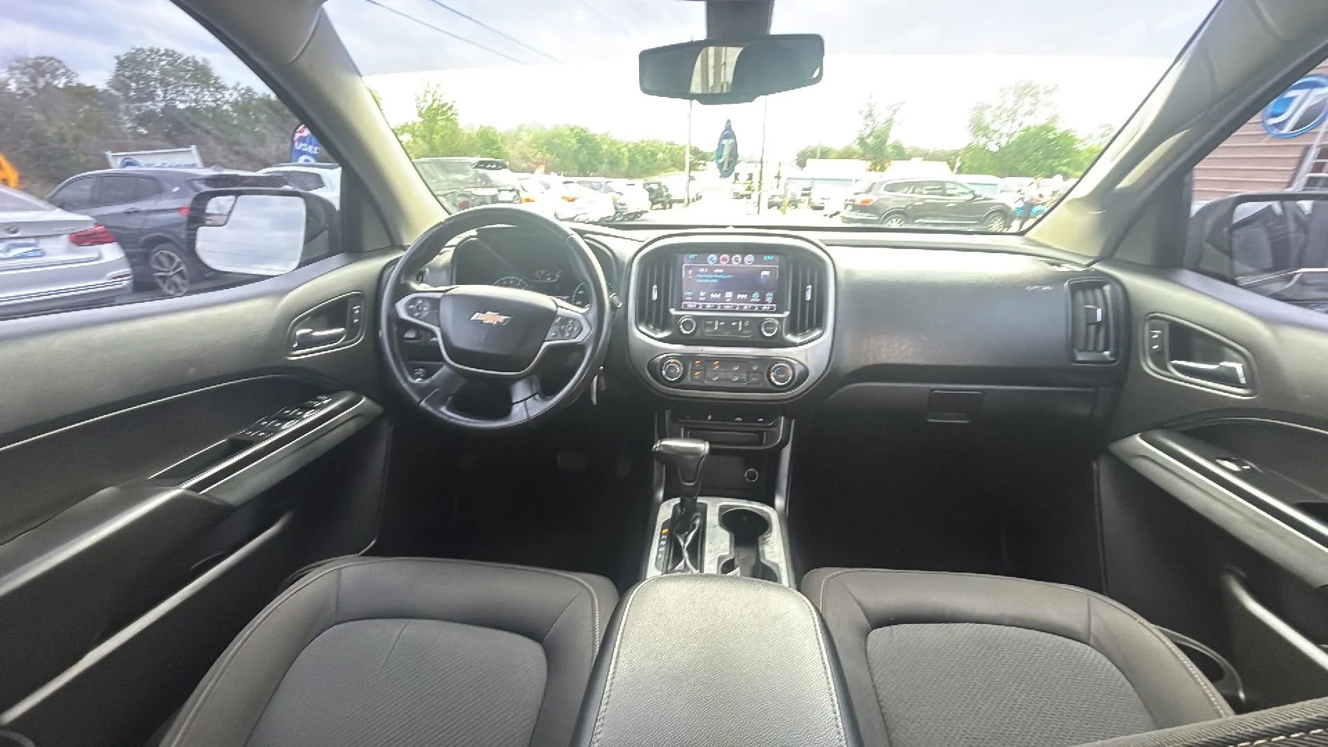 Used 2017 Chevrolet Colorado LT RWD image 26