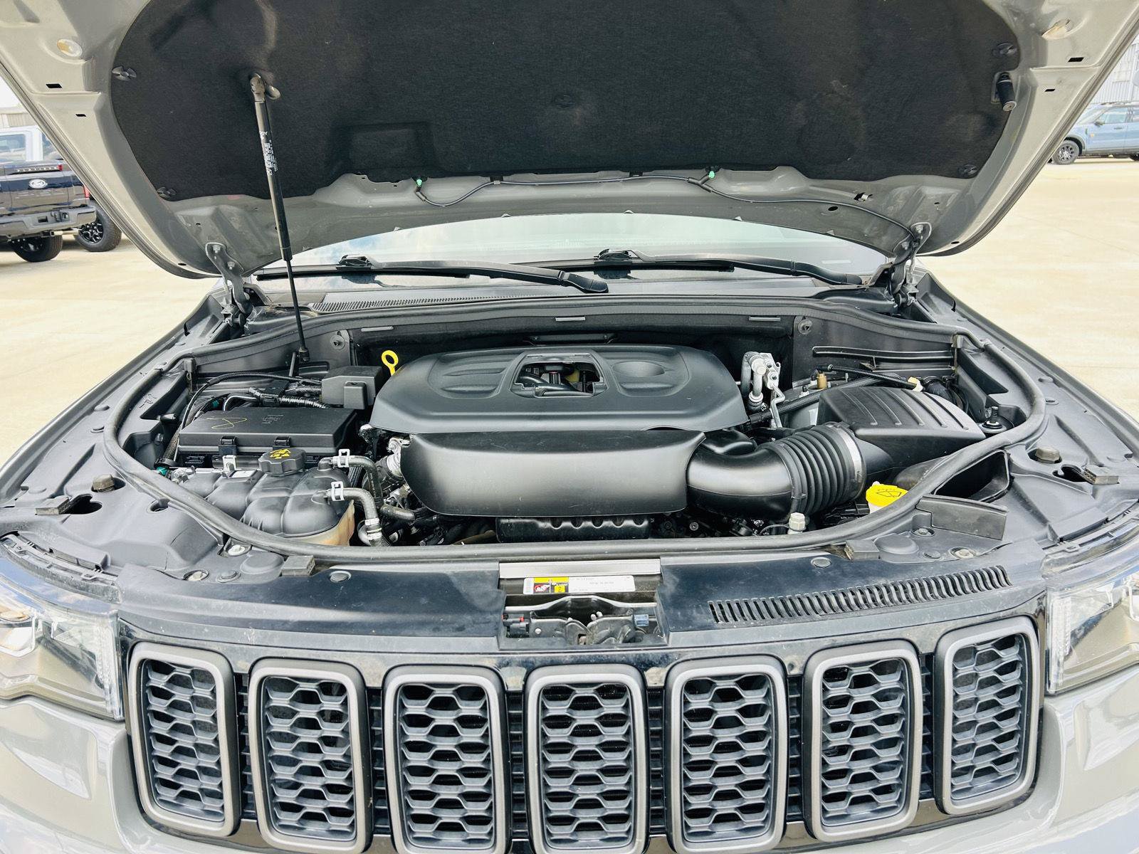 Used 2019 Jeep Grand Cherokee Trailhawk AWD/4WD image 45