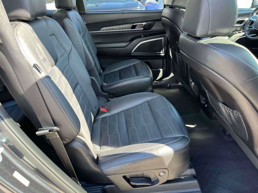 Used 2023 Kia Telluride SX Prestige AWD/4WD image 10