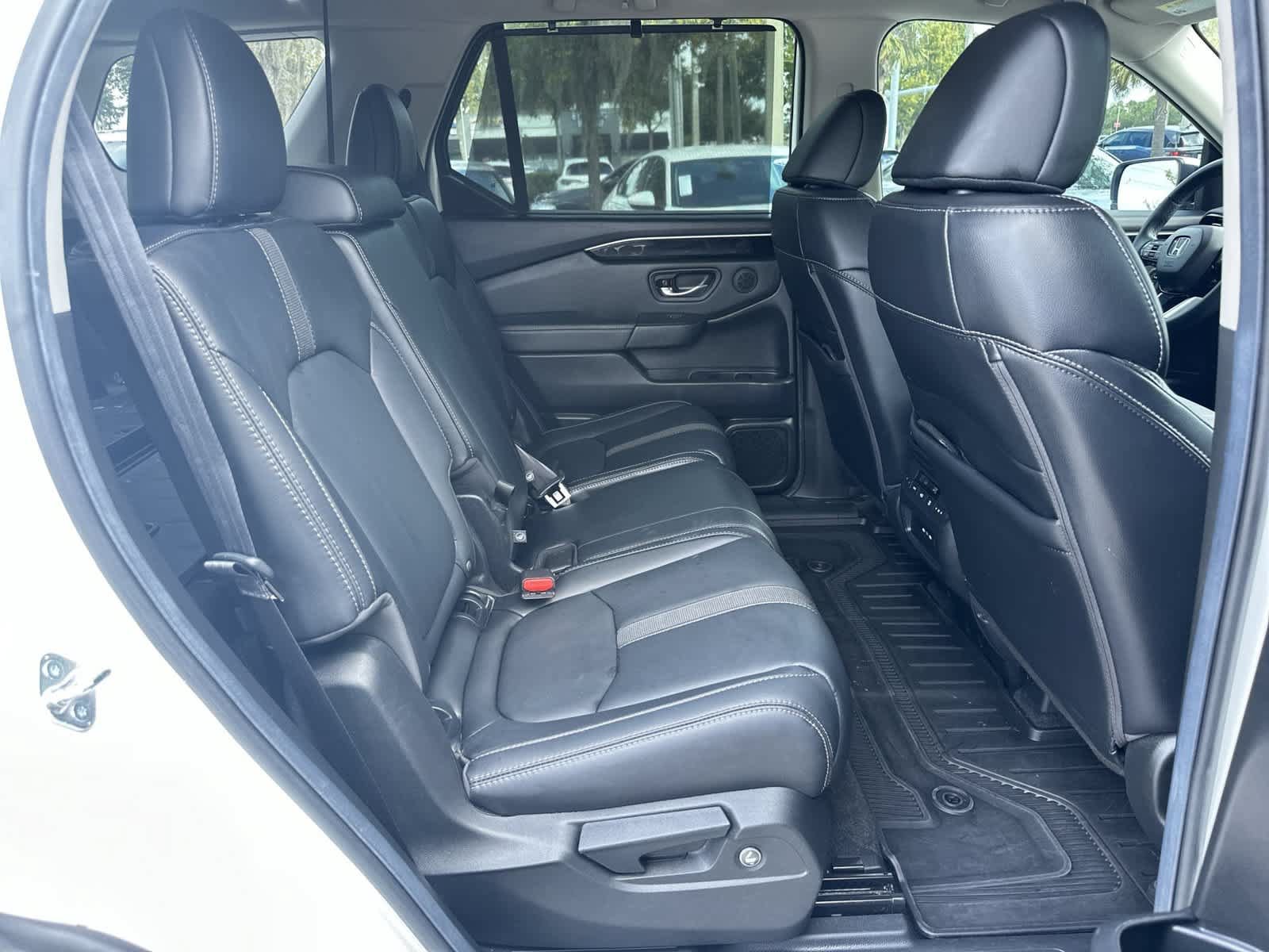 Certified 2025 Honda Pilot Touring image 16