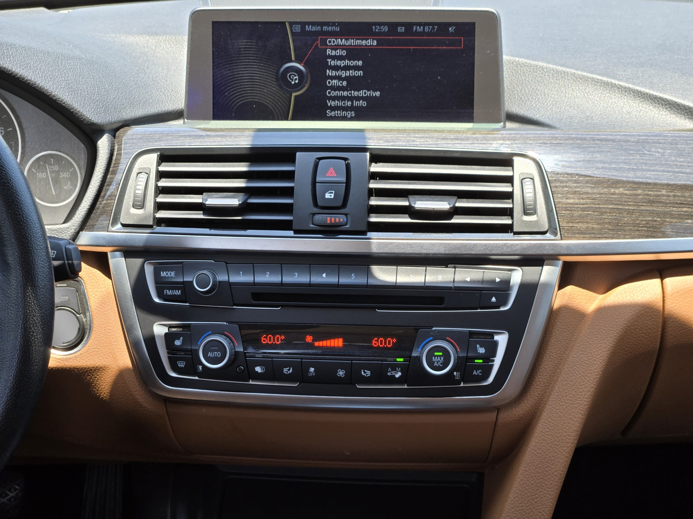 Used 2013 BMW 335i xDrive Sedan AWD/4WD image 12
