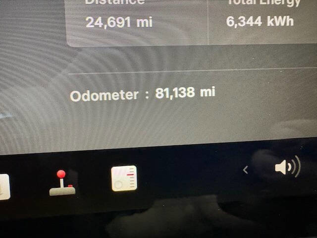 Used 2018 Tesla Model 3 Long Range image 14