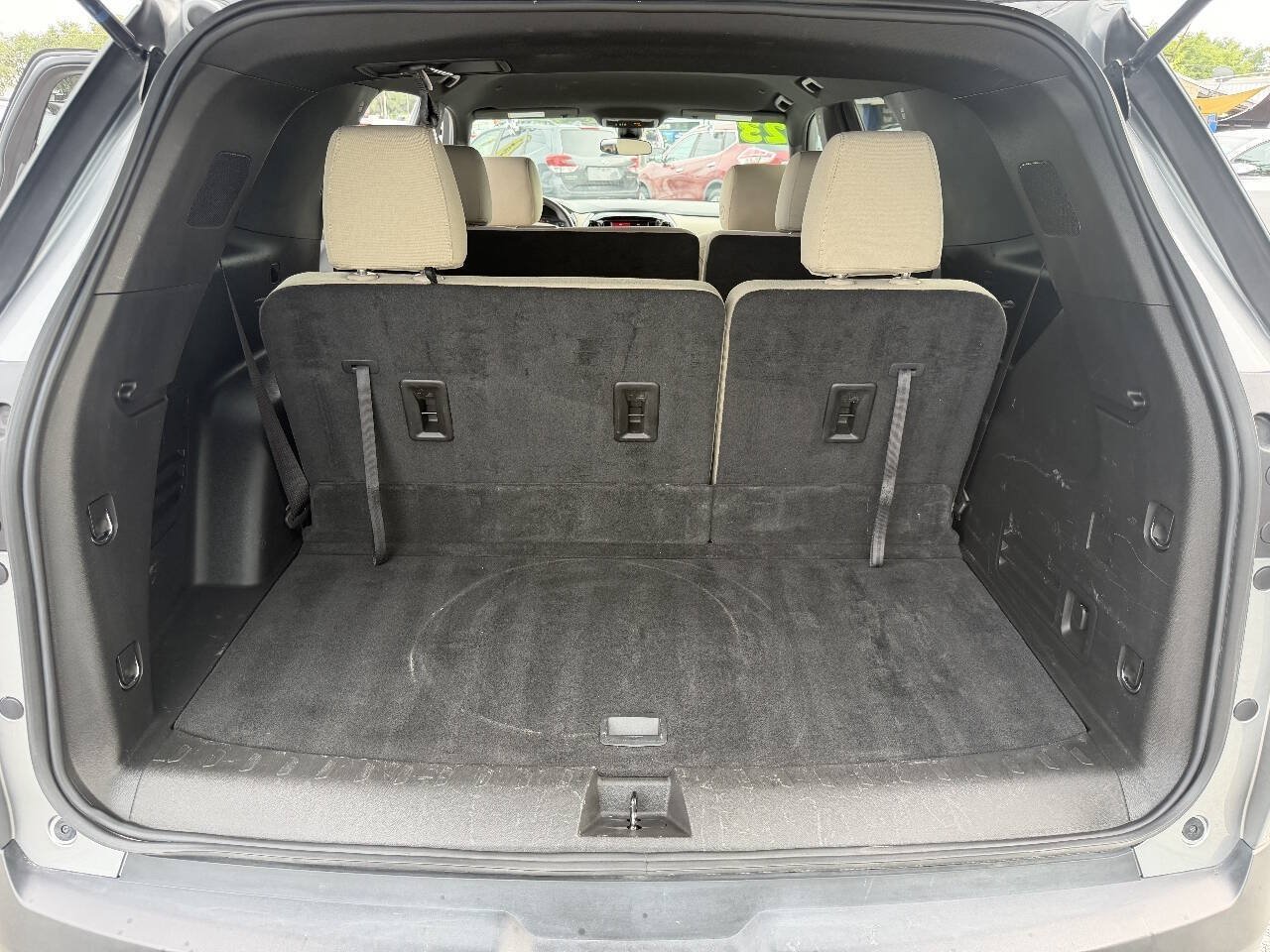 Used 2023 Chevrolet Traverse LS AWD/4WD image 18