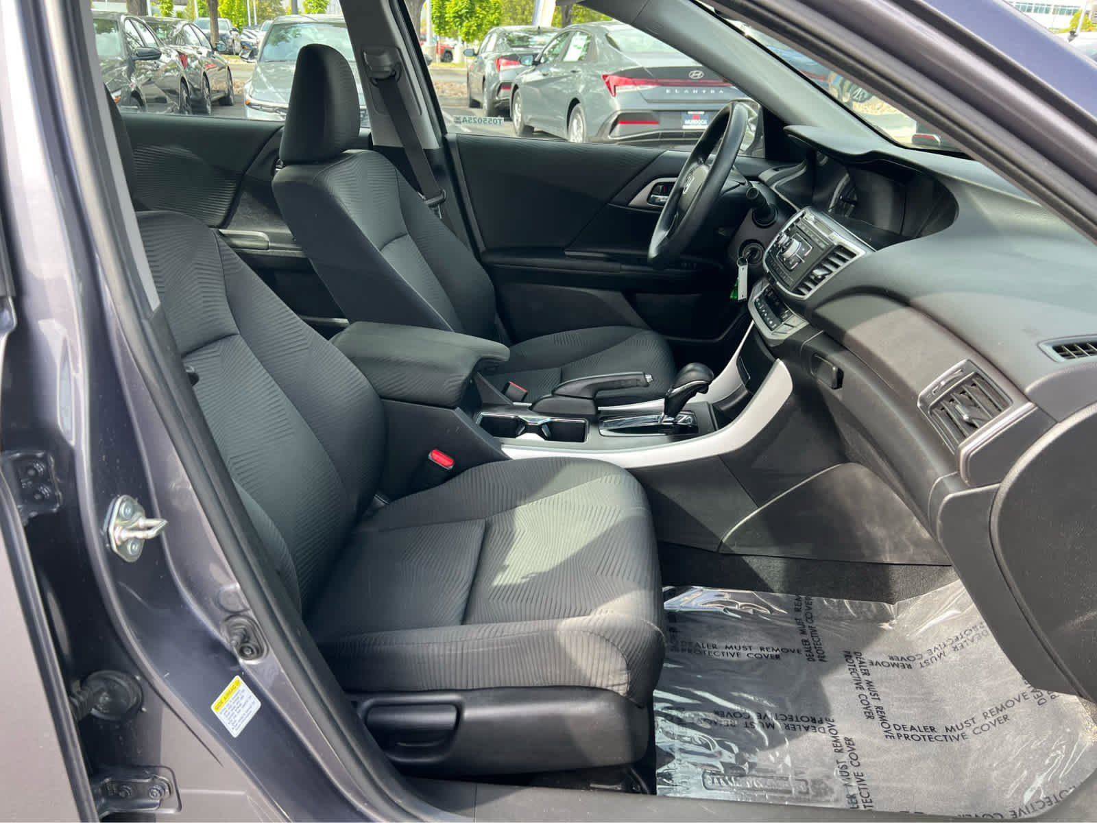 Used 2015 Honda Accord LX image 17