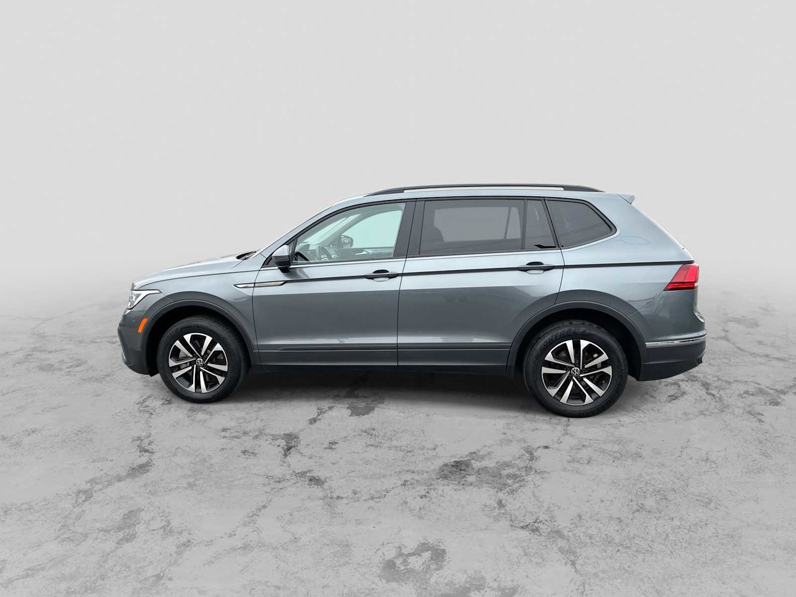 Used 2023 Volkswagen Tiguan S image 5