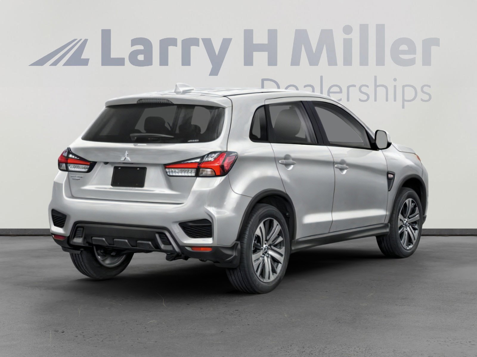 Used 2025 Mitsubishi Outlander Sport ES image 2