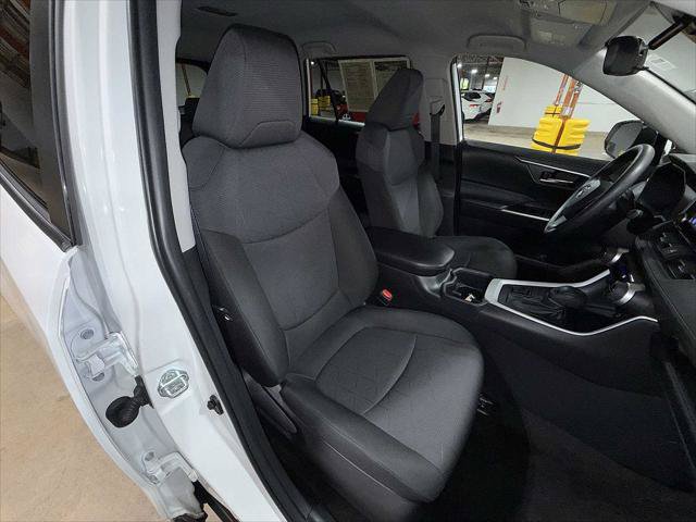 Certified 2025 Toyota RAV4 XLE AWD/4WD image 16