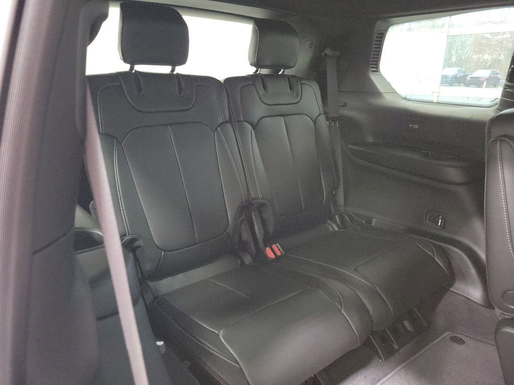 New 2025 Jeep Grand Cherokee L Limited w/ Trailer Tow Package image 9