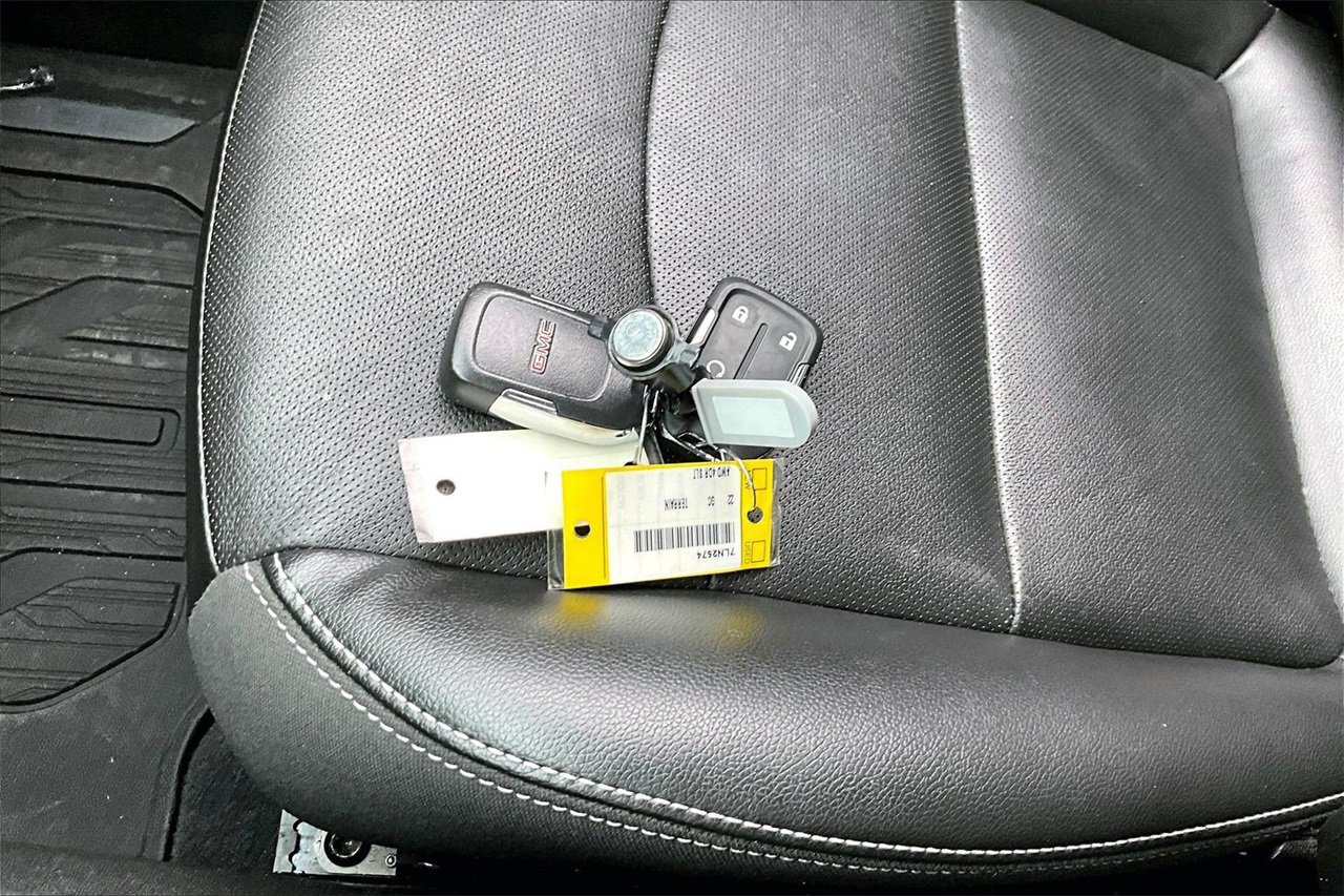 Used 2022 GMC Terrain SLT w/ Infotainment Package II image 31