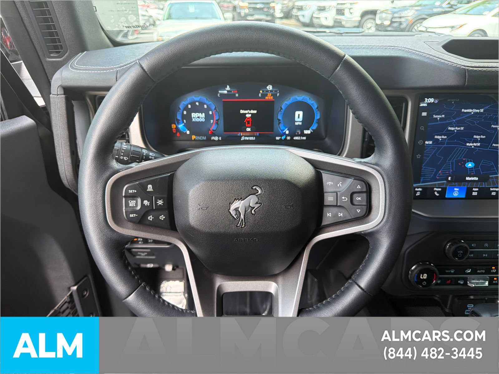 Used 2025 Ford Bronco Outer Banks AWD/4WD image 27