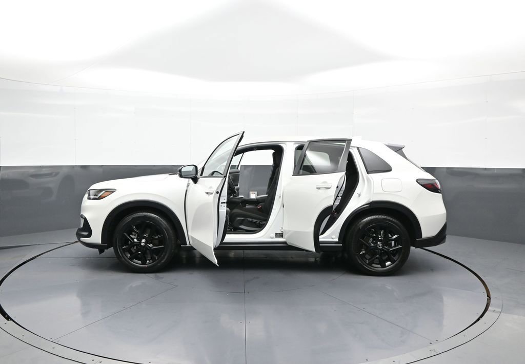 Certified 2024 Honda HR-V Sport image 41