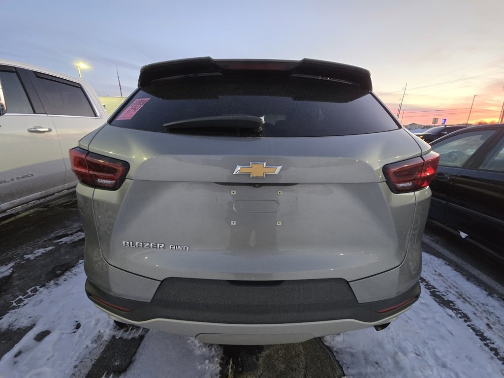 Used 2023 Chevrolet Blazer LT image 4