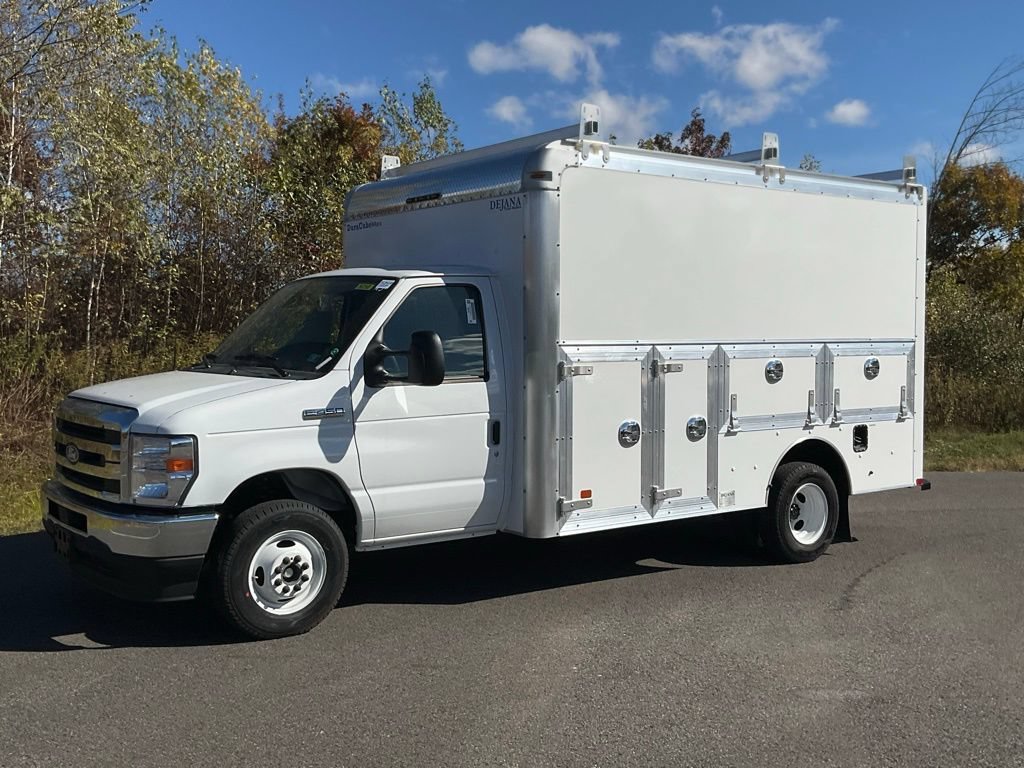 New 2026 Ford E-450 and Econoline 450 Super Duty w/ Power Equipment Group RWD image 28