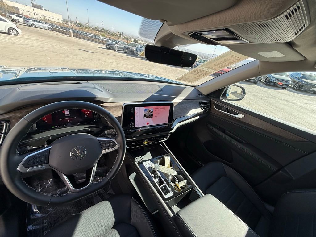 Certified 2025 Volkswagen Atlas SEL image 7