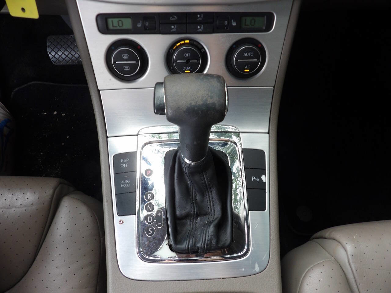 Used 2008 Volkswagen Passat Lux image 35