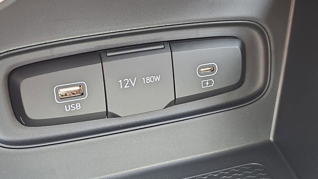 New 2026 Hyundai Venue SE FWD image 28
