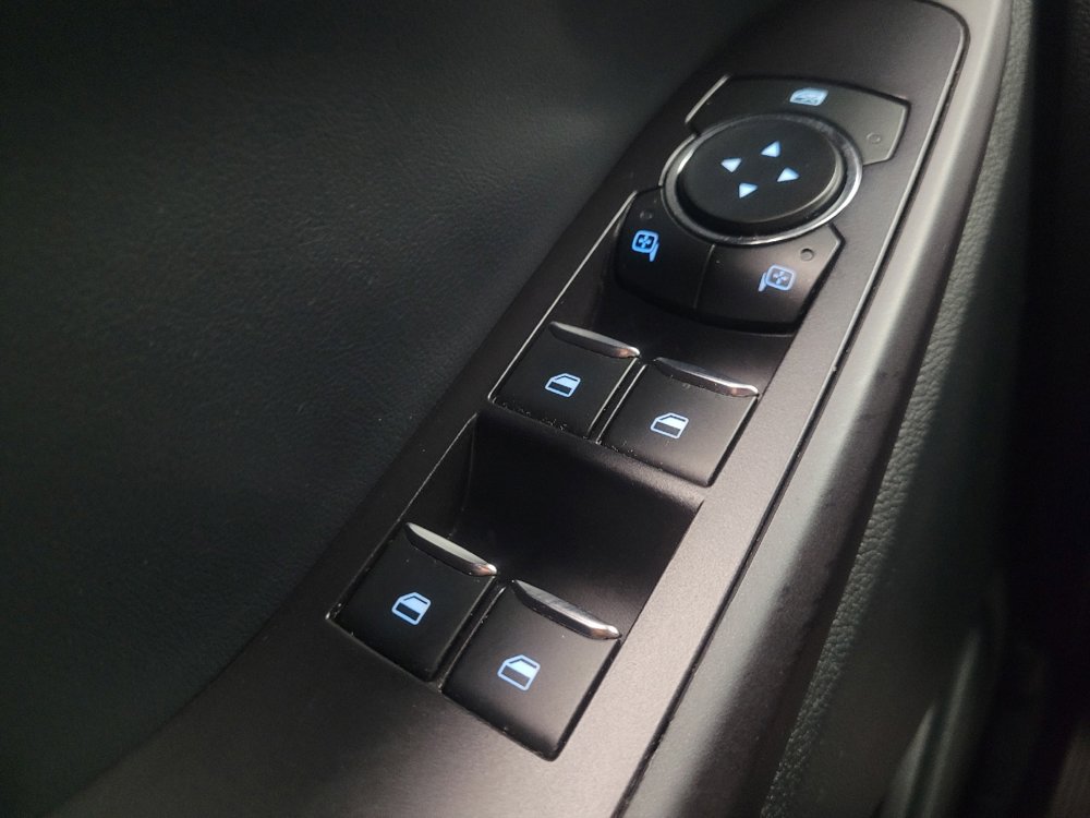 Used 2020 Ford Explorer XLT w/ Equipment Group 202A image 27