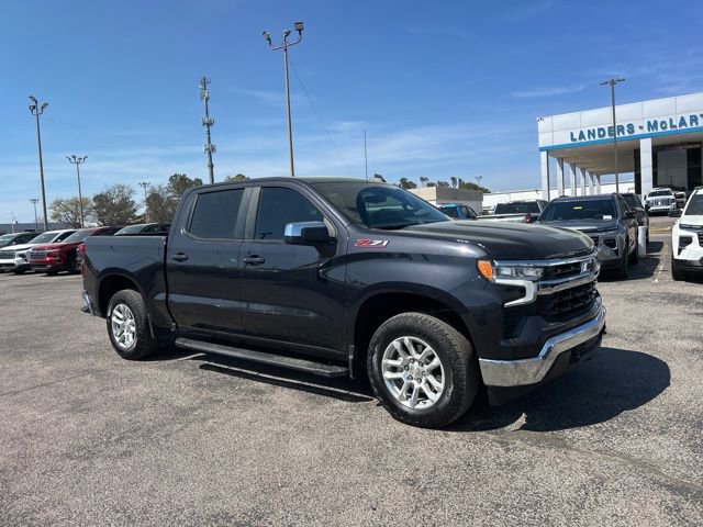 Used 2023 Chevrolet Silverado 1500 LT AWD/4WD image 1