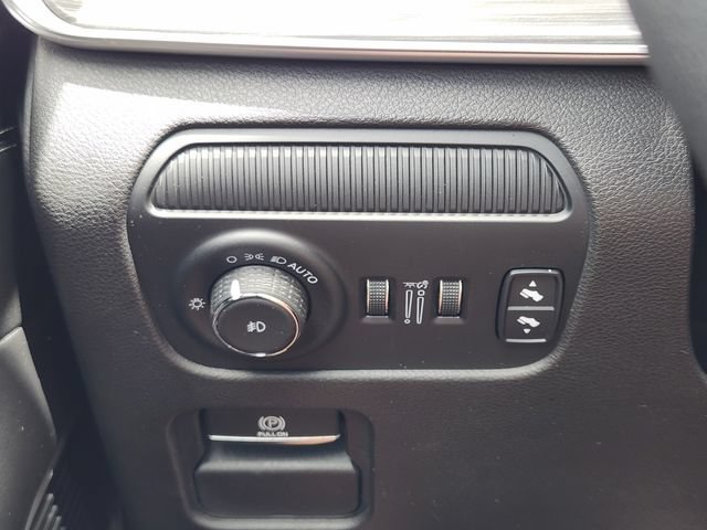 Used 2023 Jeep Wagoneer L Series II AWD/4WD image 21