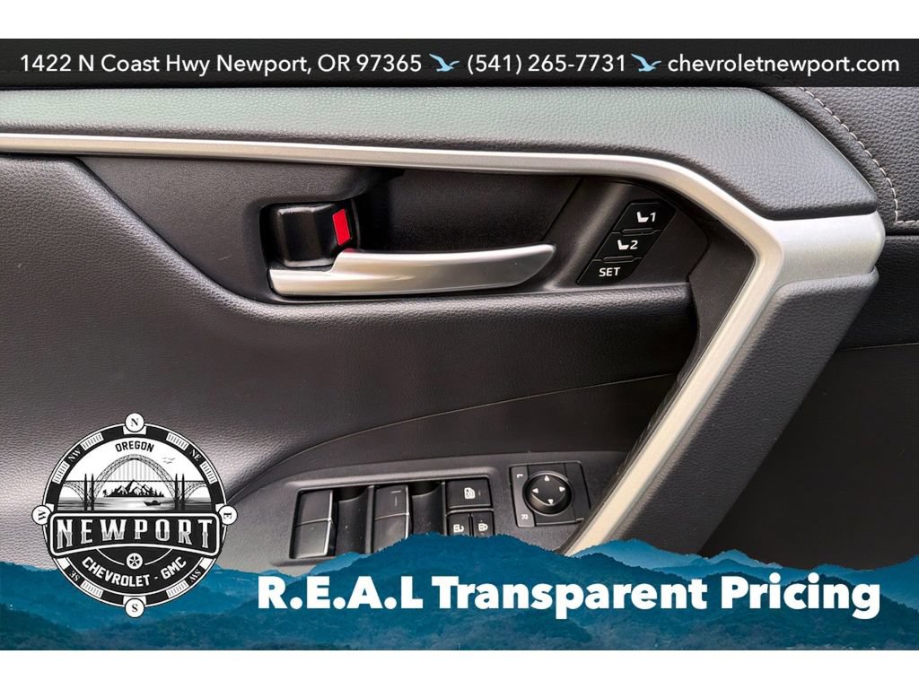 Used 2021 Toyota RAV4 Limited AWD/4WD image 11