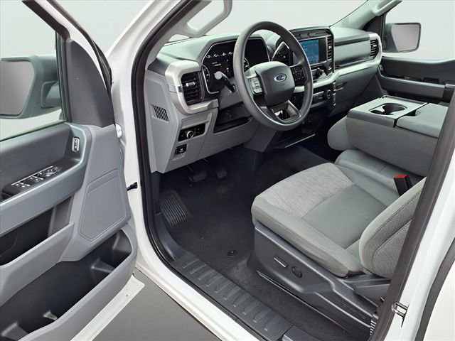 Used 2023 Ford F150 XLT w/ Trailer Tow Package image 10