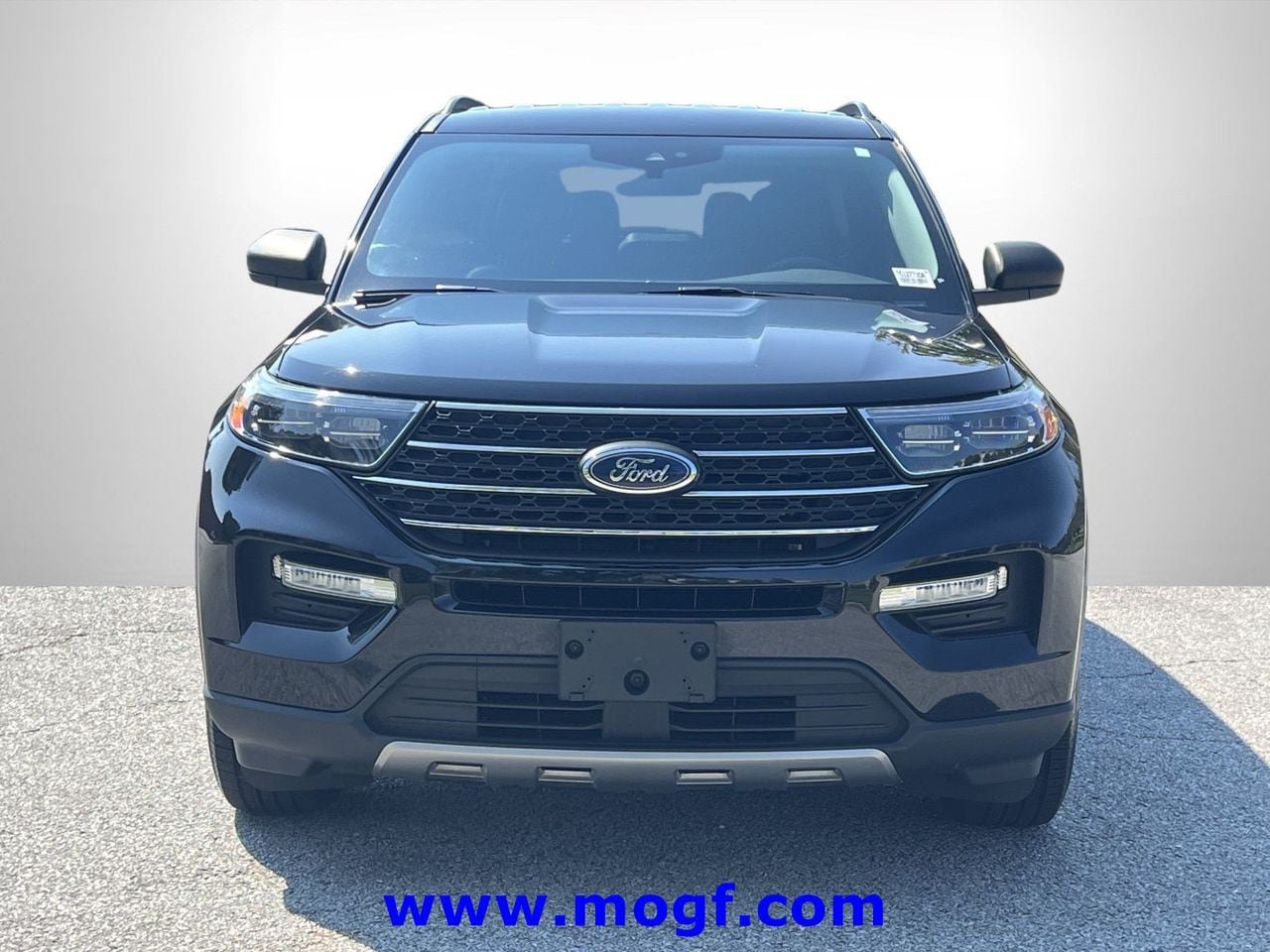 Used 2022 Ford Explorer XLT w/ Equipment Group 202A AWD/4WD image 29