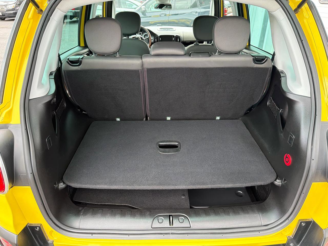 Used 2014 FIAT 500L Trekking w/ Popular Equipment Group FWD image 12