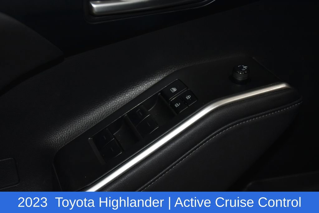 Used 2023 Toyota Highlander XSE image 23