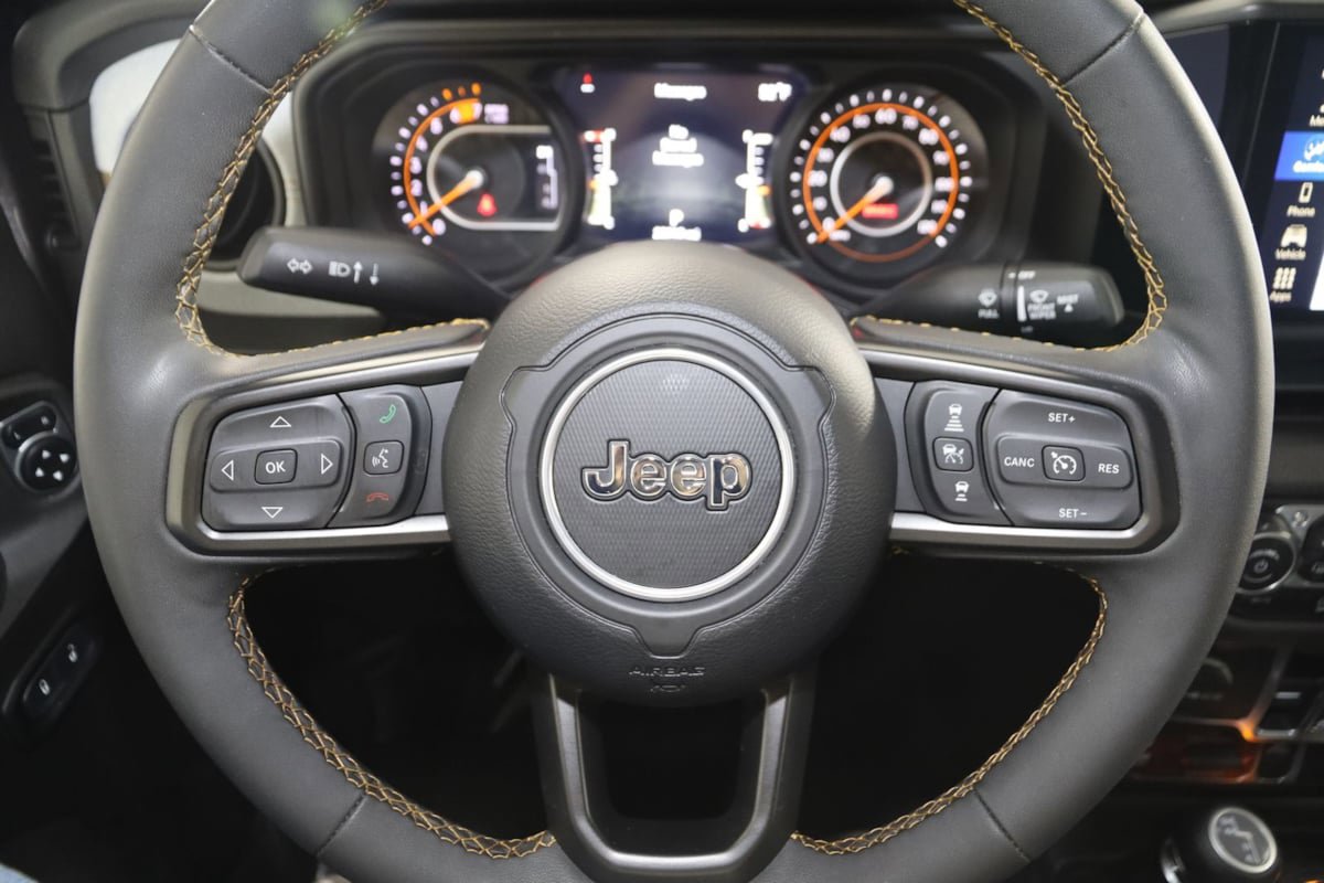 Used 2024 Jeep Wrangler Willys image 35