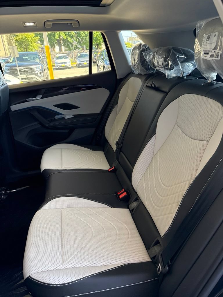 New 2026 Volkswagen Tiguan SE AWD/4WD image 19